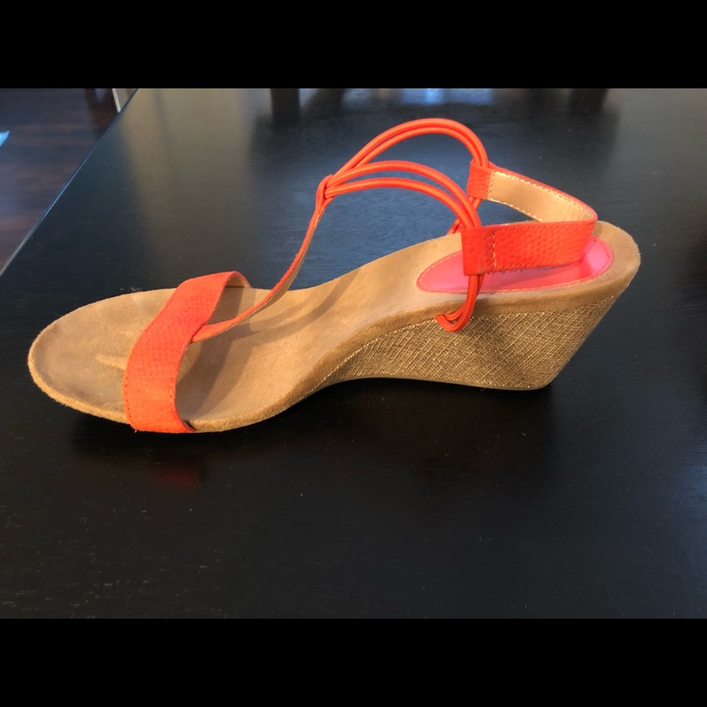 Shoes - Picture 2 of 4